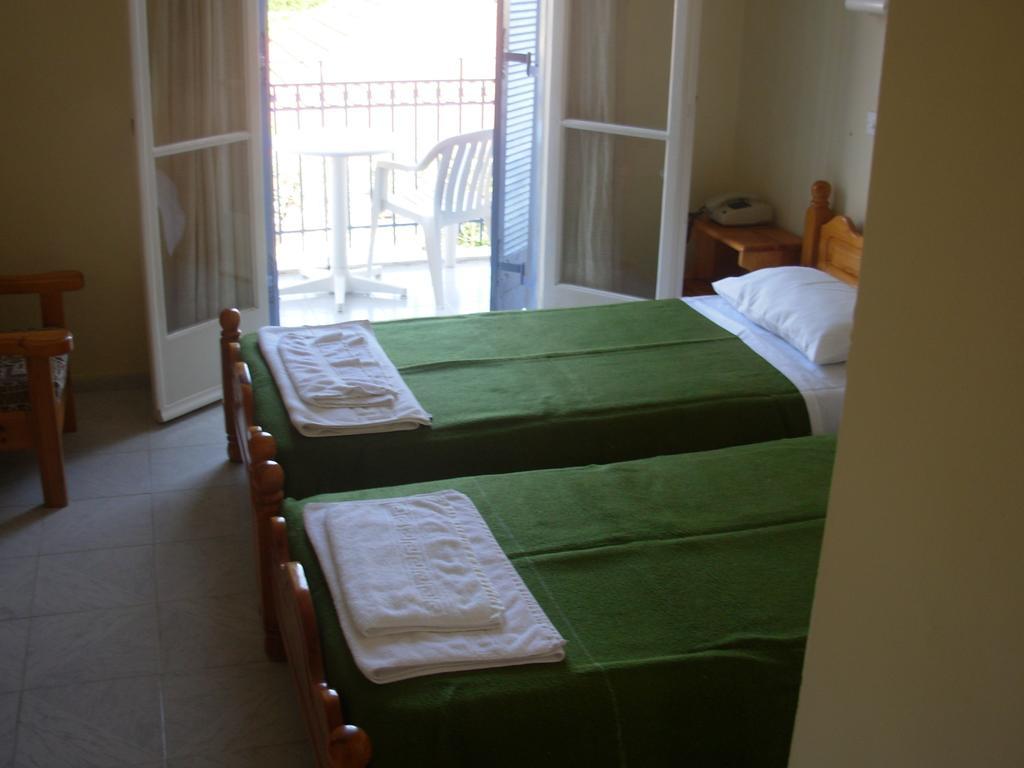 Louisa Studios Poros  Exteriör bild