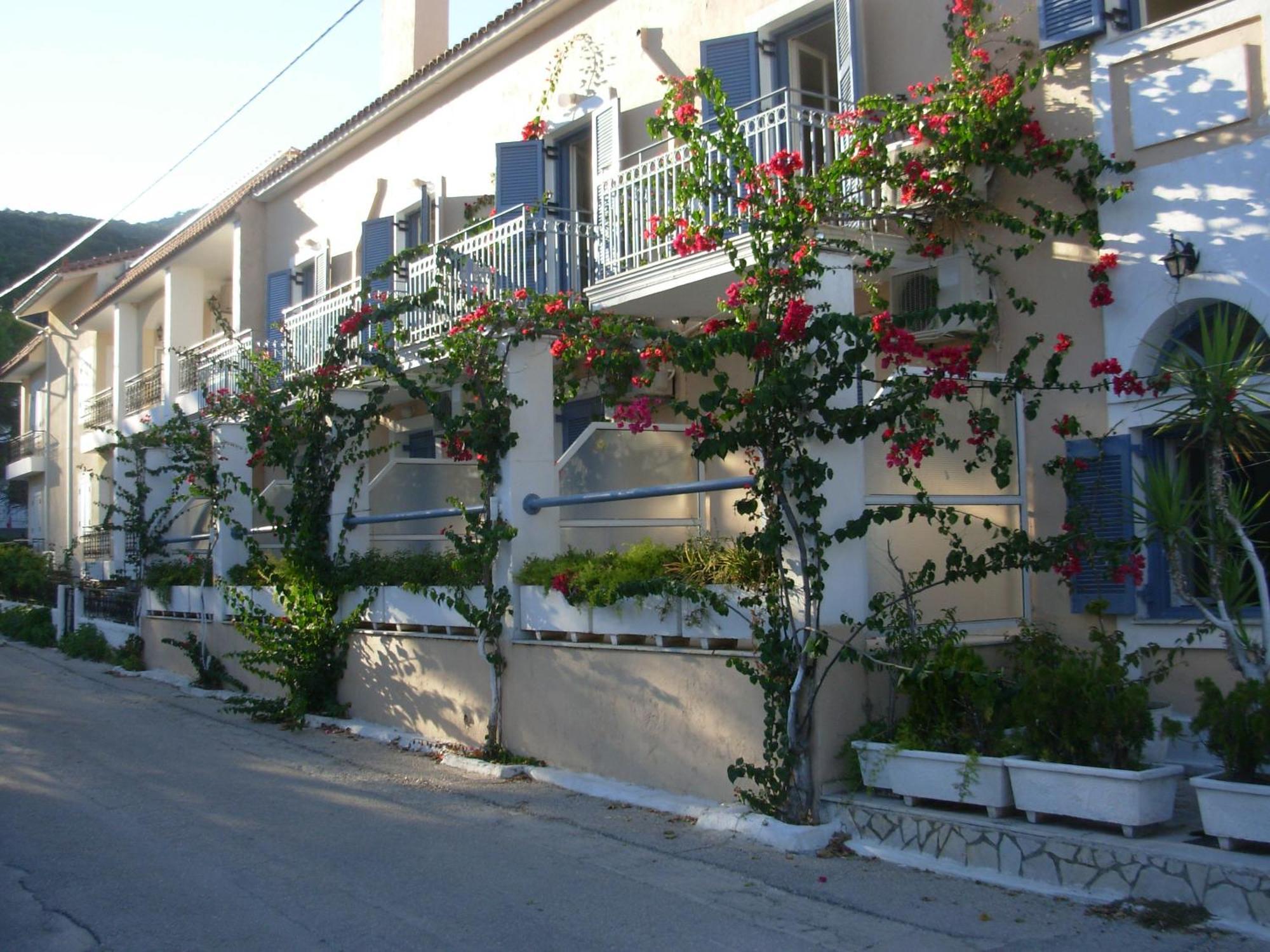 Louisa Studios Poros  Exteriör bild